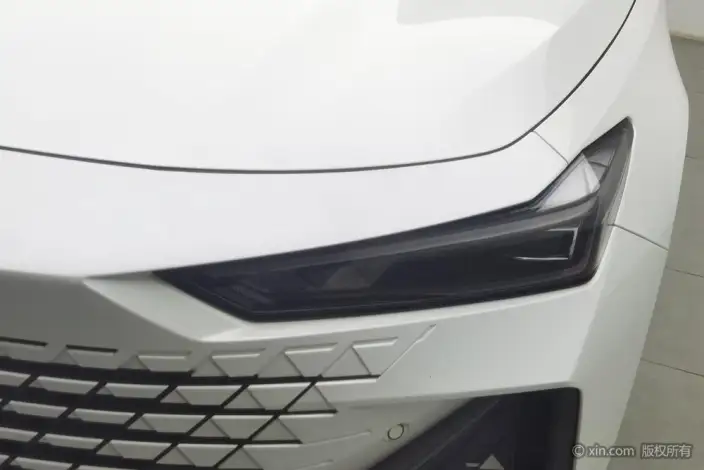 Changan UNI-V 2023 Model 1.5T Exclusive Model – фото 7
