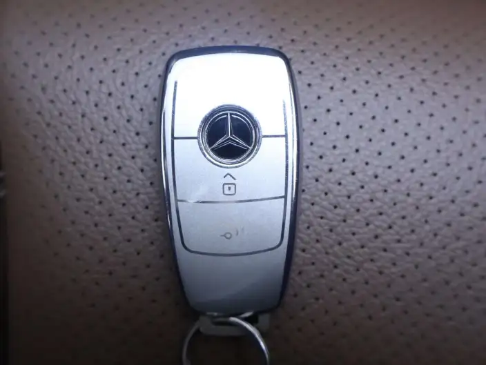 Mercedes-Benz E-Class 2023 Model E 300 L Luxury Model Sports sedan – фото 6
