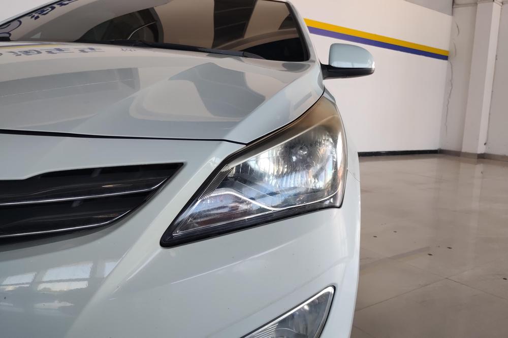 Hyundai Verna 2014 модификация 1.4L Manual Intelligent GLS – фото 5