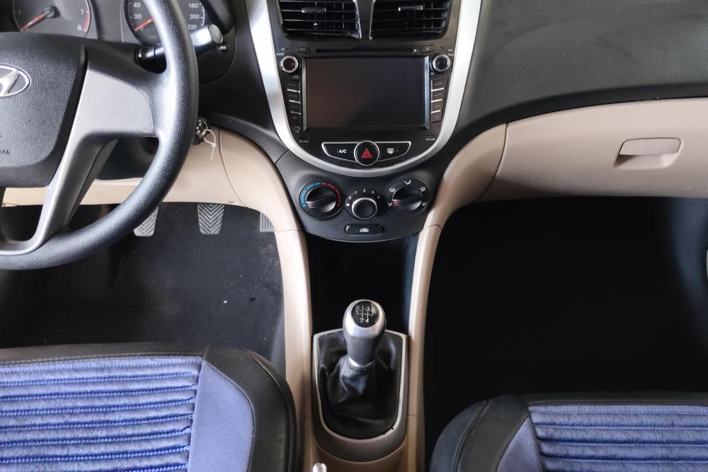 Hyundai Verna 2014 модификация 1.4L Manual Intelligent GLS – фото 13