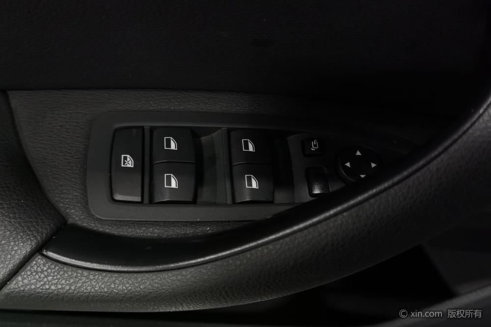 BMW X1 2018 sDrive18Li Style – фото 23