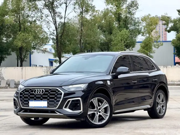 Audi Q5L 2022 Model Facelift 45T Luxury Dynamic Model – фото 1