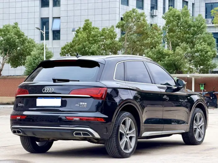 Audi Q5L 2022 Model Facelift 45T Luxury Dynamic Model – фото 6