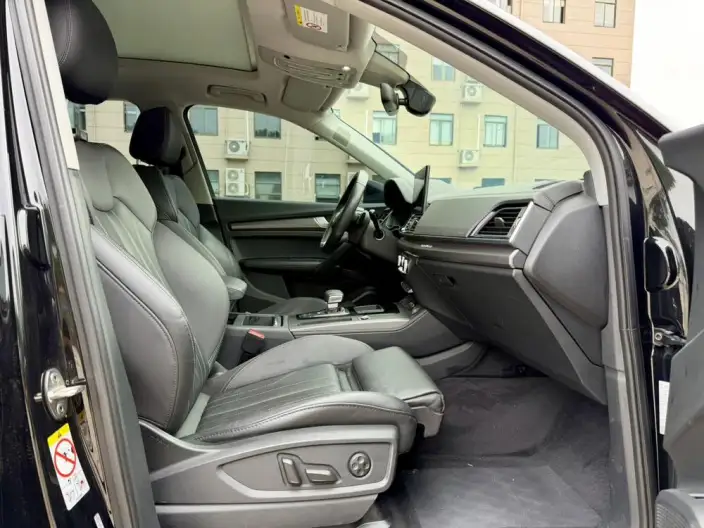Audi Q5L 2022 Model Facelift 45T Luxury Dynamic Model – фото 9