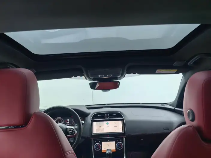 Jaguar XE L 2023 Model 2.0T 250PS R-DYNAMIC S Enterprising Sports Edition – фото 7