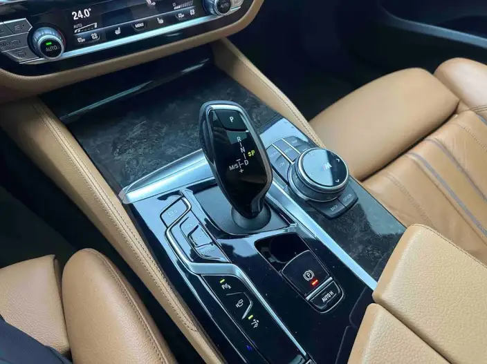 BMW 6 Series GT 2022 Model 630i M Sports Set – фото 8