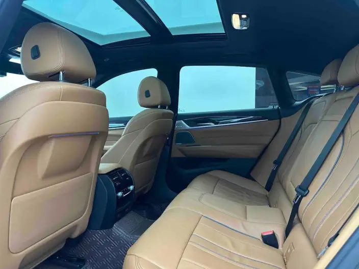 BMW 6 Series GT 2022 Model 630i M Sports Set – фото 10