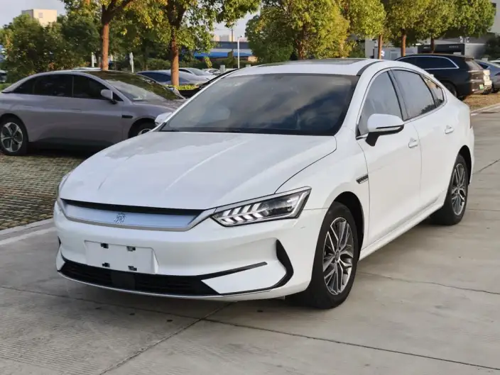 Qin Plus EV 2021 Model 400KM Luxury Model – фото 1