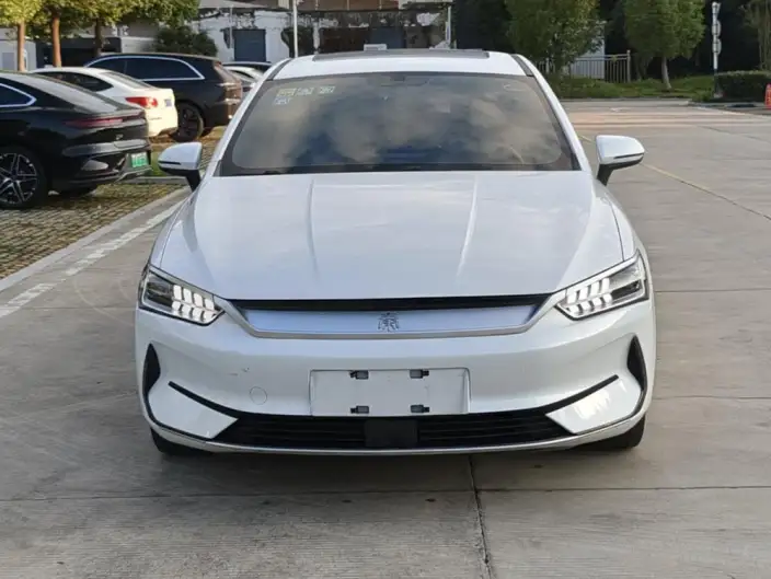 Qin Plus EV 2021 Model 400KM Luxury Model – фото 2