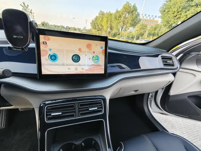 Qin Plus EV 2021 Model 400KM Luxury Model – фото 8