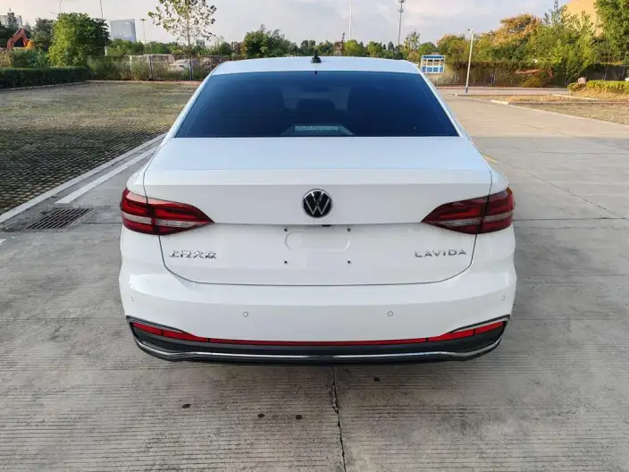 Volkswagen Lavida 2024 Model 1.5L Automatic Five million editions – фото 5