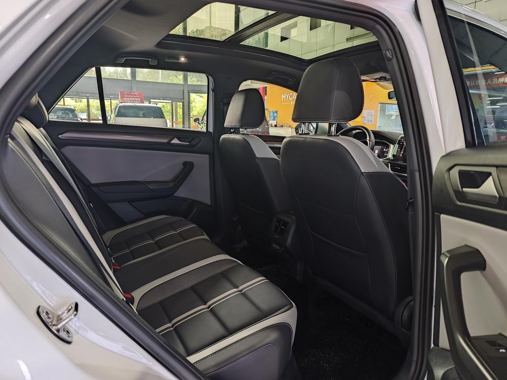 Volkswagen T-Roc Раздел 2023 300TSI DSG Chenguang Edition – фото 19