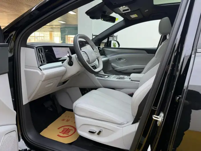 Song Ultra DM 2026 Model DM-i 205KM Beyond Edition – фото 8