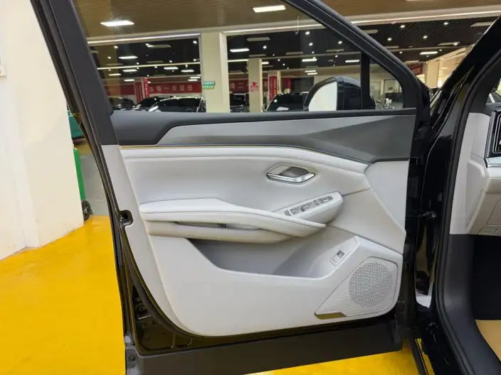 Song Ultra DM 2026 Model DM-i 205KM Beyond Edition – фото 10