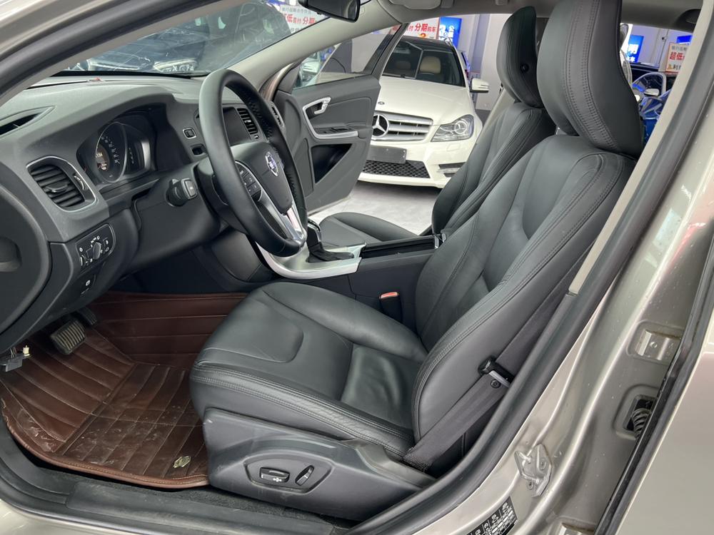 Volvo S60 2015 S60L 2.0T Intelligent Far – фото 14