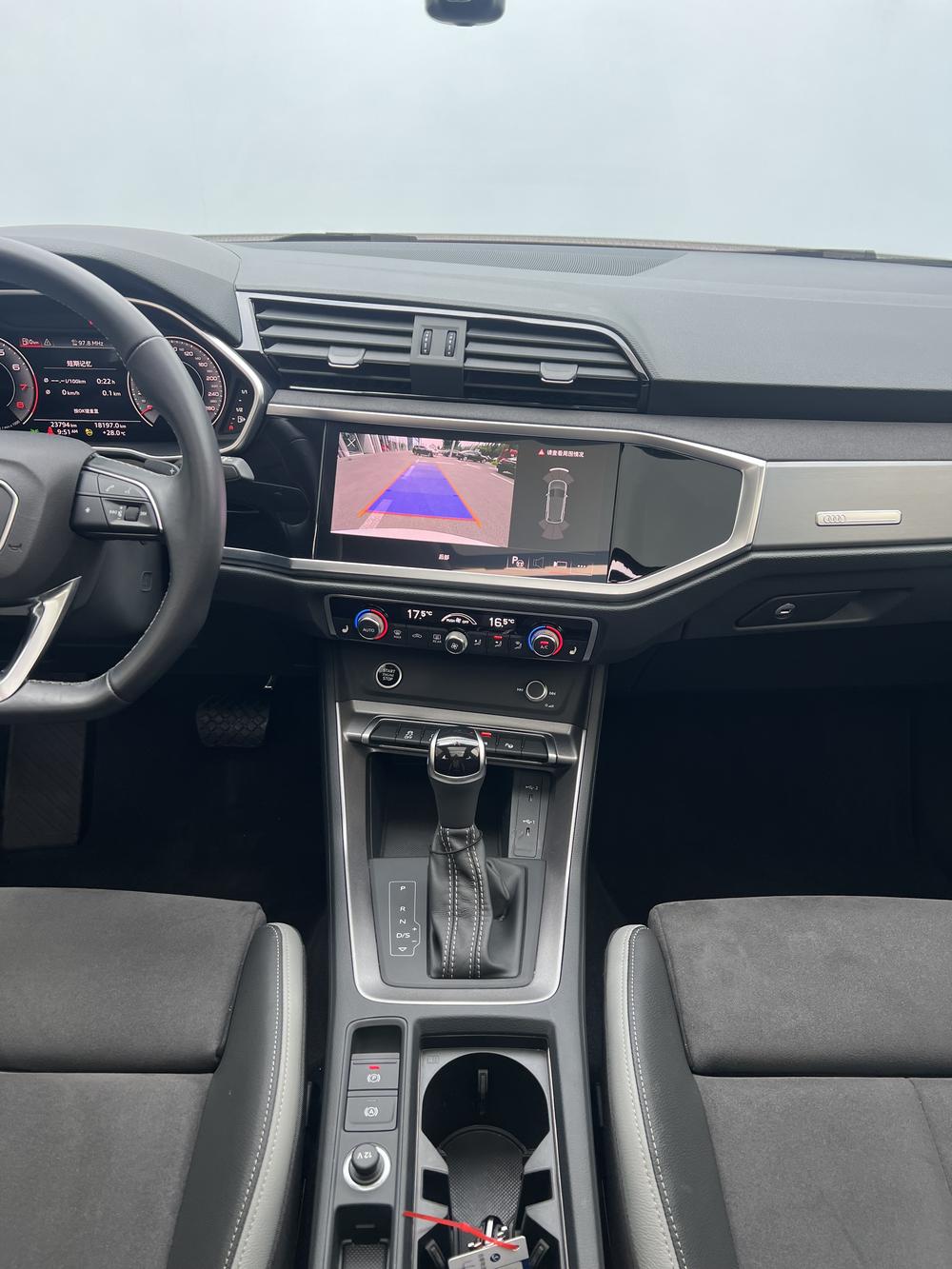 AUDI Q3 2023 35 TFSI Stylish Dynamic 1.5T – фото 10