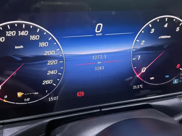 Mercedes-Benz C-Class 2026 Model C 260 L Sports sedan – фото 2