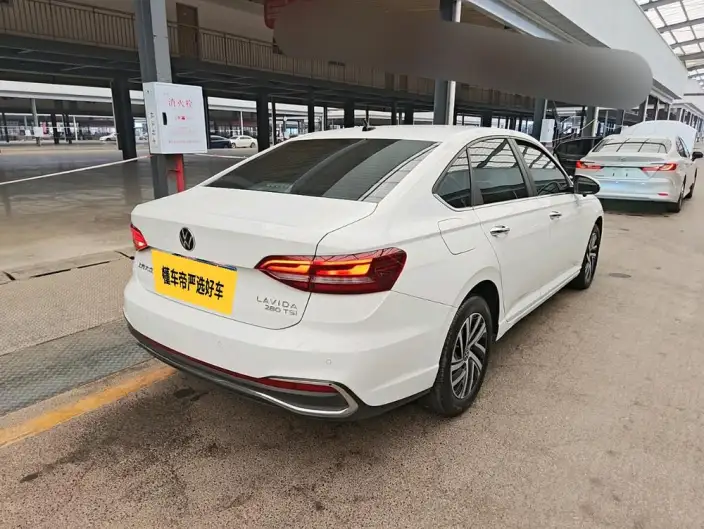 Volkswagen Lavida 2023 Model 280TSI DSG Manyi Edition – фото 4