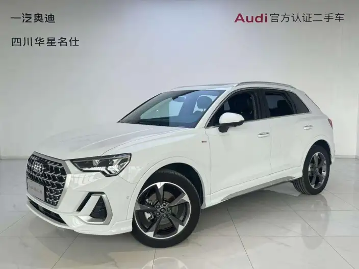 AUDI Q3 2024 Model 35 TFSI Fashion Dynamic Model