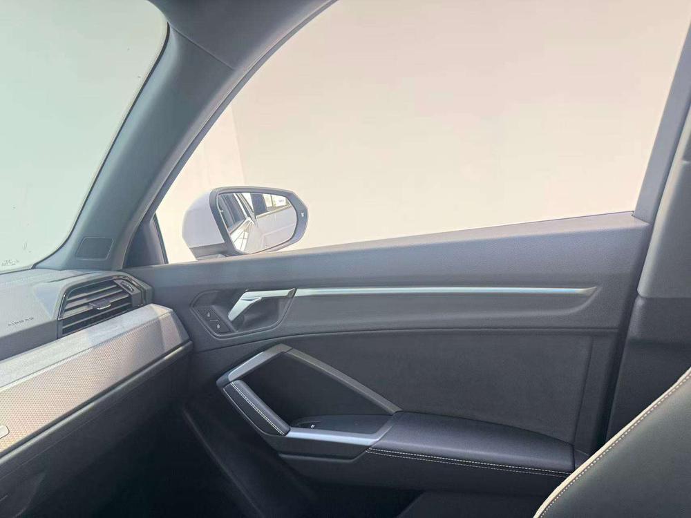 AUDI Q3 2024 35 TFSI Stylish Dynamic – фото 8