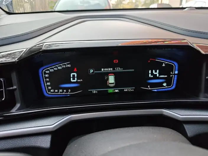 Hyundai Custin 2024 Model 270TGDi LUX Premium Edition – фото 6