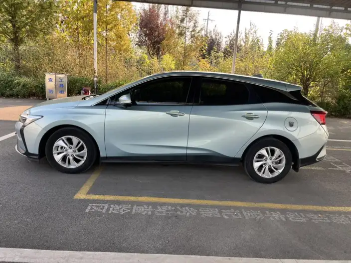 Buick Velite 6 PHEV 2022 Model Connected Fashion Model – фото 4