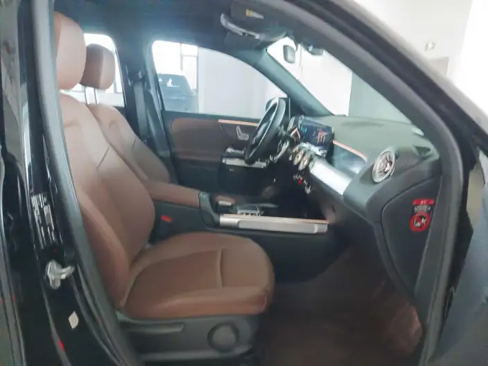 Mercedes-Benz GLB 2023 Model GLB 220 Dynamic Model – фото 9