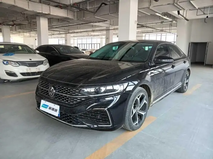 Volkswagen Passat 2023 Model Facelift 330TSI Starry sky Elite Edition – фото 1