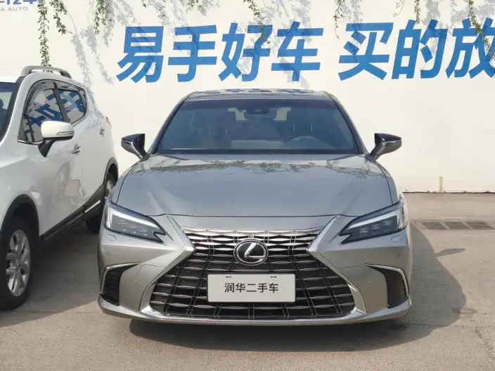 Lexus ES 2025 Model 300h Premium