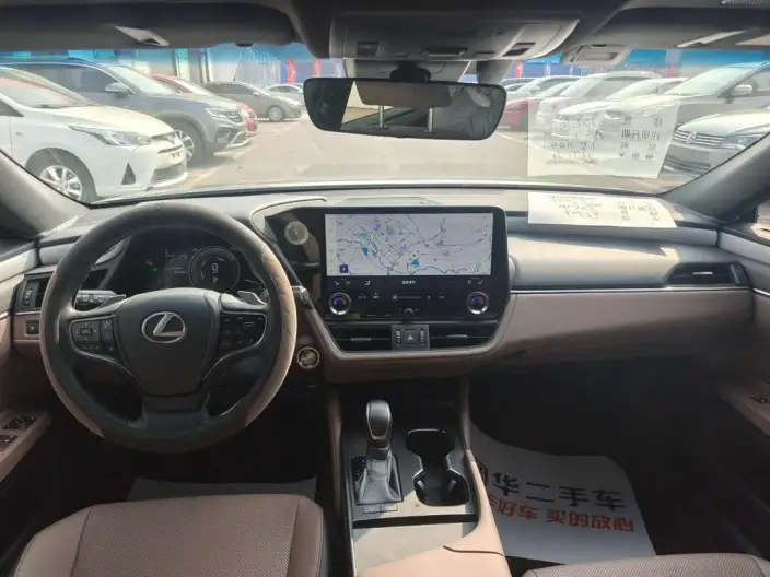 Lexus ES 2025 Model 300h Premium – фото 8