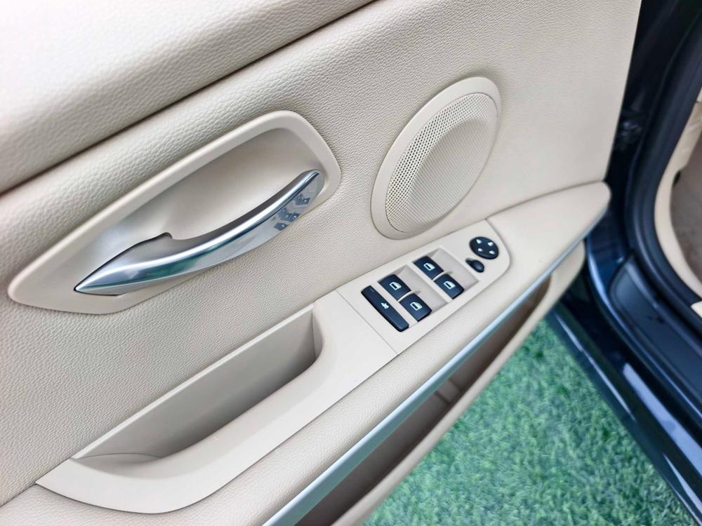 BMW 3 Series 2011 модификация 318i Leading – фото 22