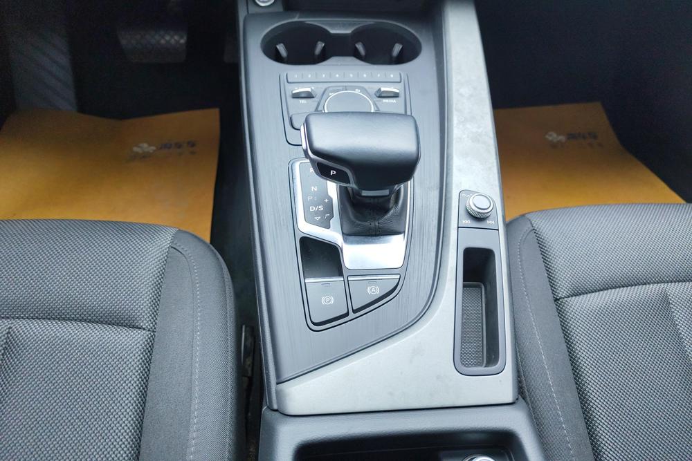 Audi A4L 2019 40 TFSI Entry China VI – фото 15