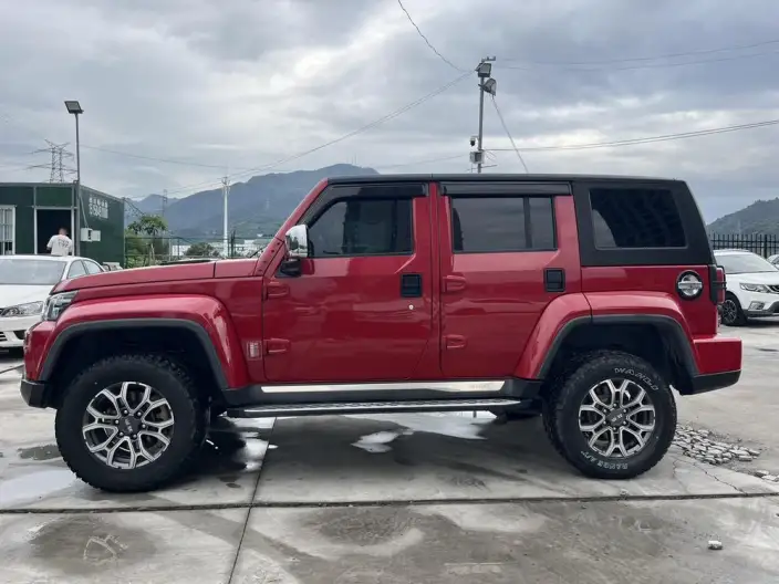 BAIC BJ40 2024 Model City Hunter Edition 2.0T Automatic 4WD Pioneer Model