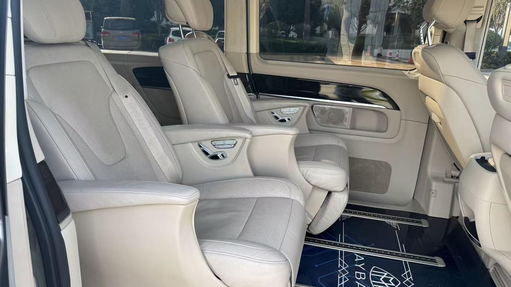 Mercedes-Benz V-Class 2016 модификация V 260 L Noble Extended Edition – фото 9