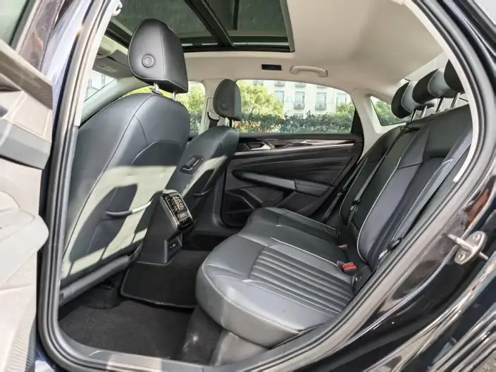 Volkswagen Passat 2023 Model Facelift 330TSI Starry sky Elite Edition – фото 8