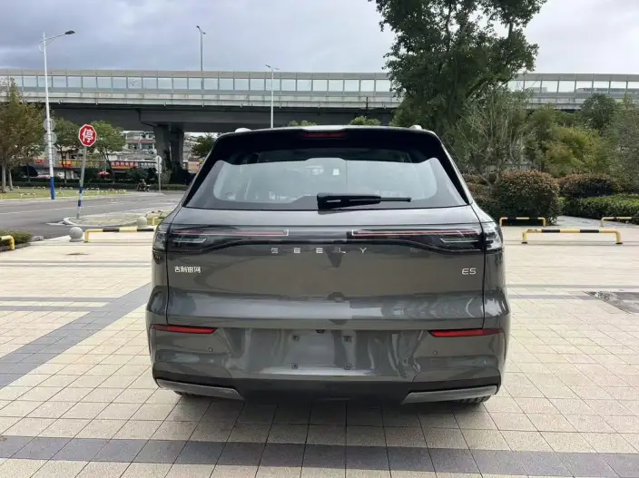 Geely Galaxy E5 2026 Model 610km Tiggo + Edition – фото 6