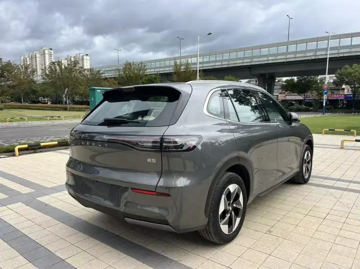 Geely Galaxy E5 2026 Model 610km Tiggo + Edition – фото 7