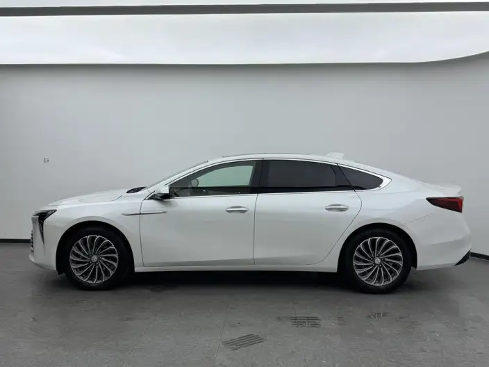 Buick LaCrosse 2023 Model 28T Automatic Yue Zun Edition – фото 4