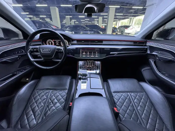 Audi A8 2022 Model A8L 50 TFSI quattro Comfort Model Collector Edition Edition – фото 10