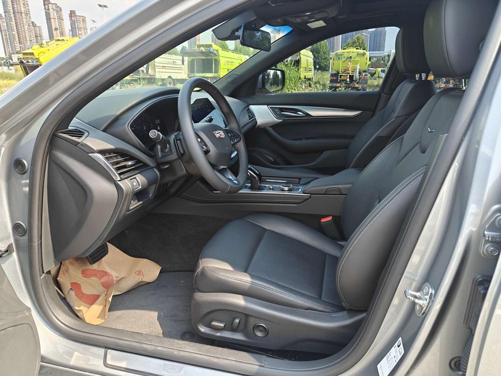 Cadillac CT5 2023 28T Luxury Standard – фото 15