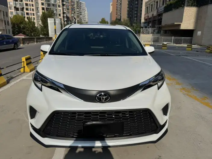 Granvia 2024 Model Intelligent Hybrid 2.5L 2WD Comfort Edition – фото 2
