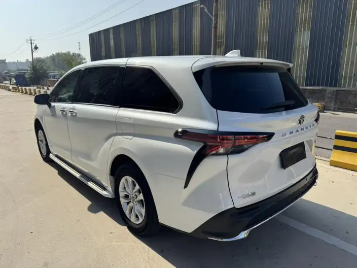 Granvia 2024 Model Intelligent Hybrid 2.5L 2WD Comfort Edition – фото 5