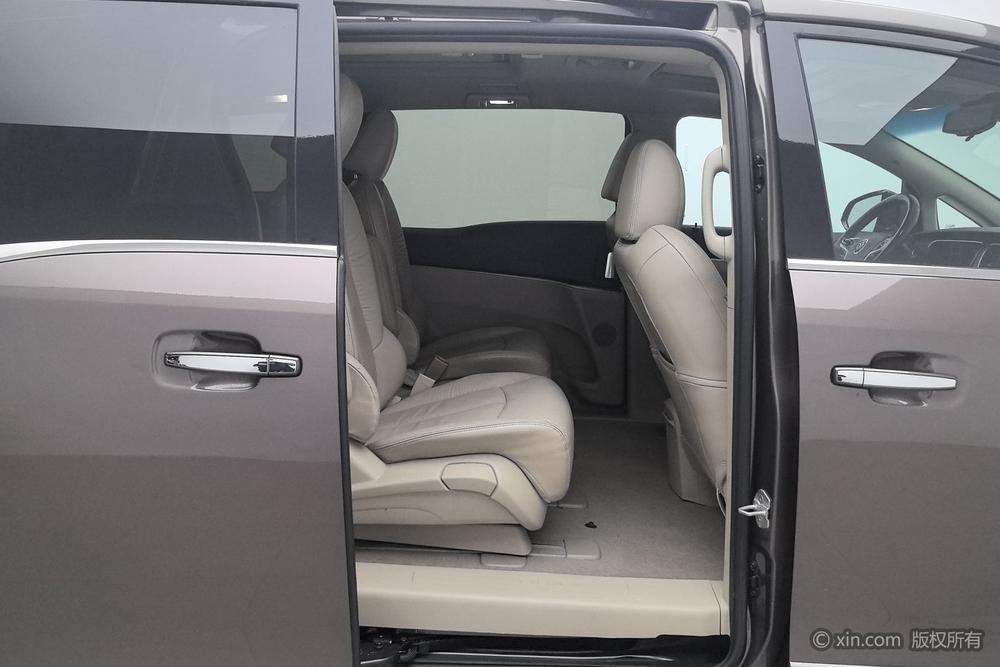 Buick GL8 2014 2.4L LT Luxury Business Executive – фото 19