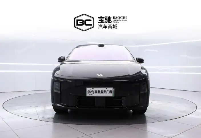 Li Auto i8 2025 Model Standard Edition – фото 2