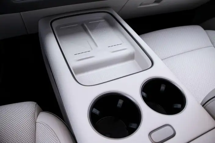 Li Auto i8 2025 Model Standard Edition – фото 7
