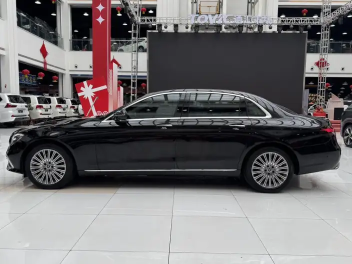 Mercedes-Benz E-Class 2023 Model E 300 L Luxury Model sedan – фото 4
