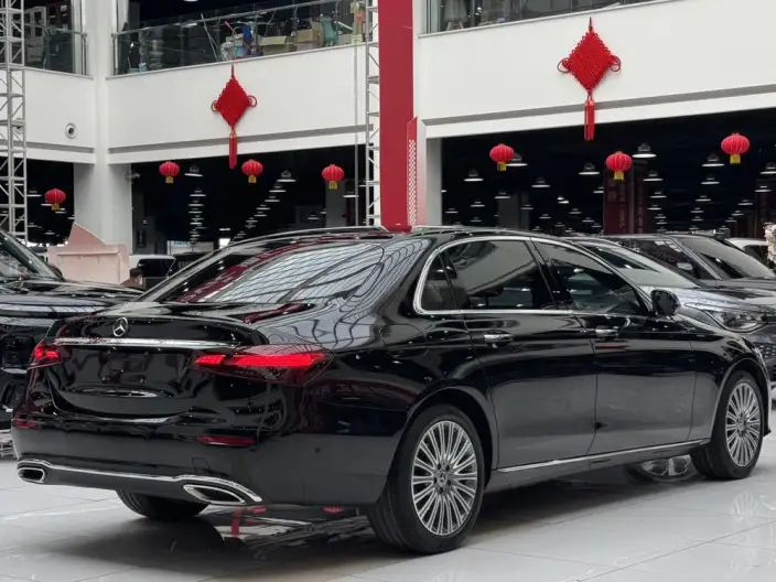 Mercedes-Benz E-Class 2023 Model E 300 L Luxury Model sedan – фото 7