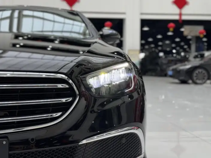 Mercedes-Benz E-Class 2023 Model E 300 L Luxury Model sedan – фото 8