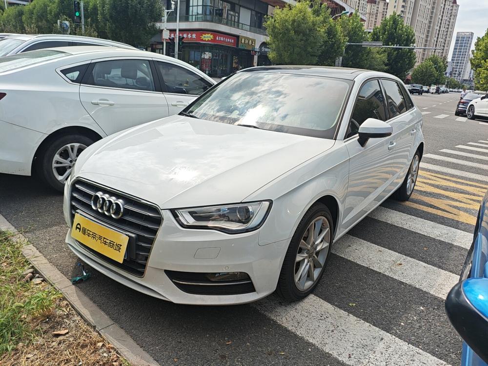 Audi A3 2014 Sportback 35 TFSI Automatic Comfort – фото 1