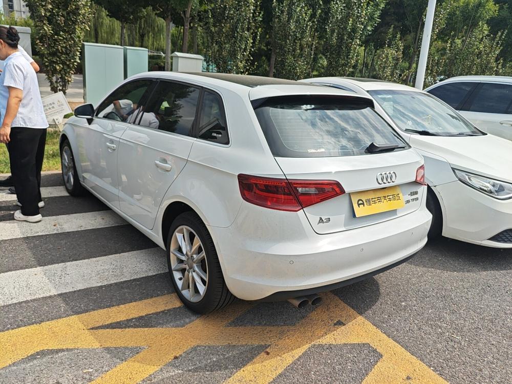 Audi A3 2014 Sportback 35 TFSI Automatic Comfort – фото 4